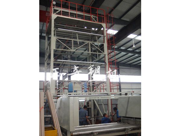 LD2700全自動塑料地膜設備