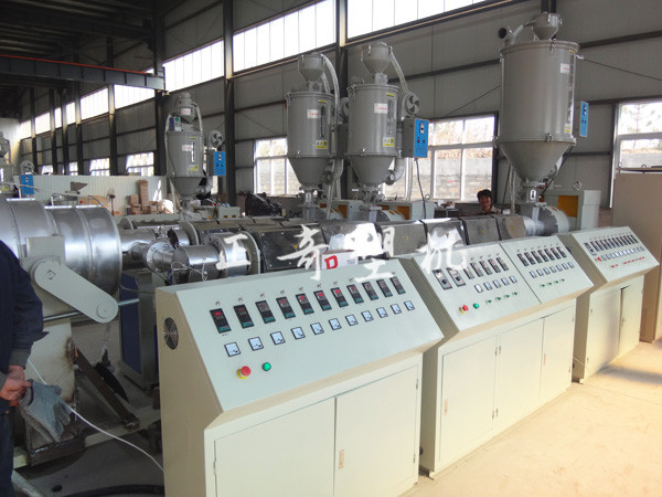 pe管生產設備-主機